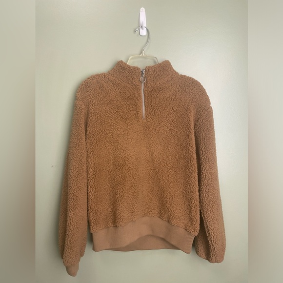 3 Fuzzy fizzy sweaters - Picture 3 of 6